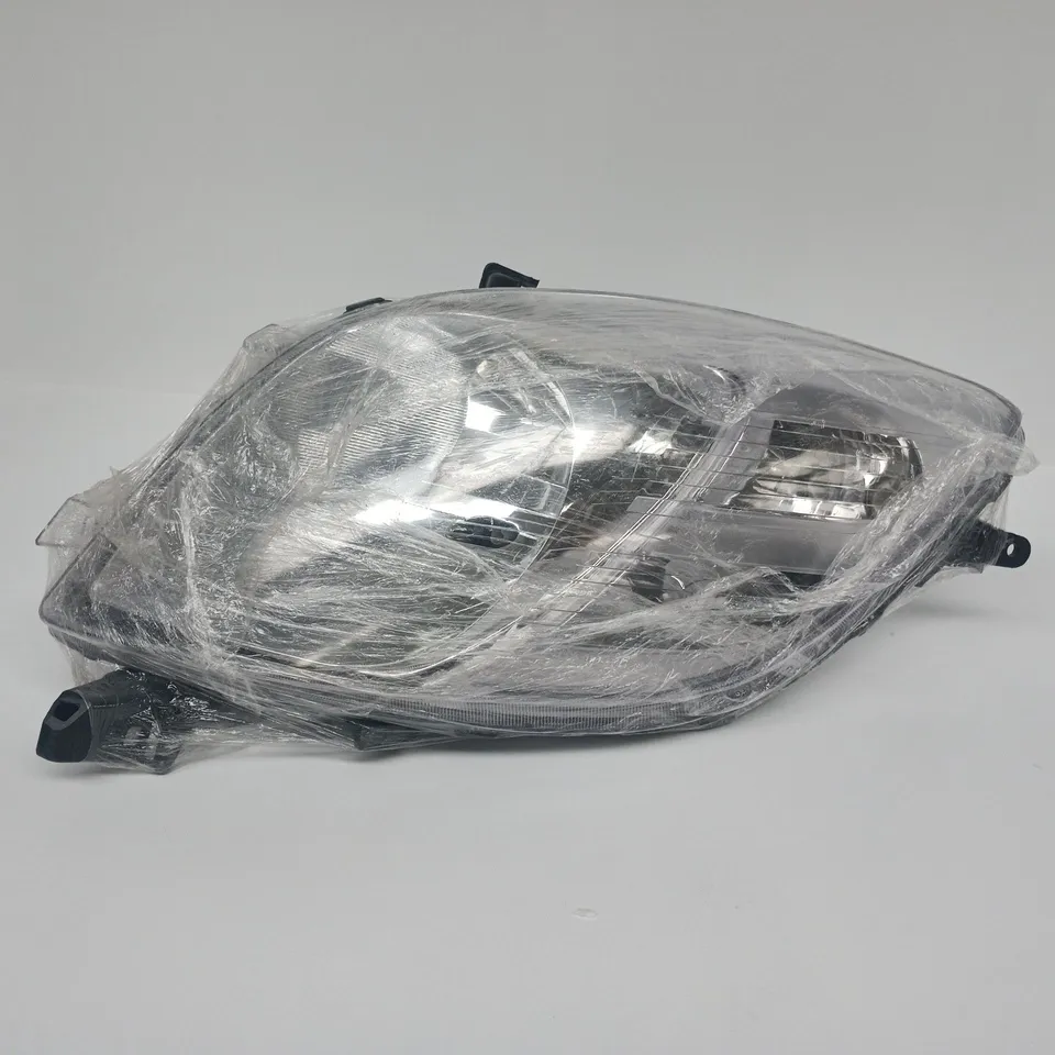 REPLACEMENT HEADLIGHT ASSEMBLY FOR A TOYOTA YARIS (XP90 SERIES, MODEL YEARS ROUGHLY 2005-2011)