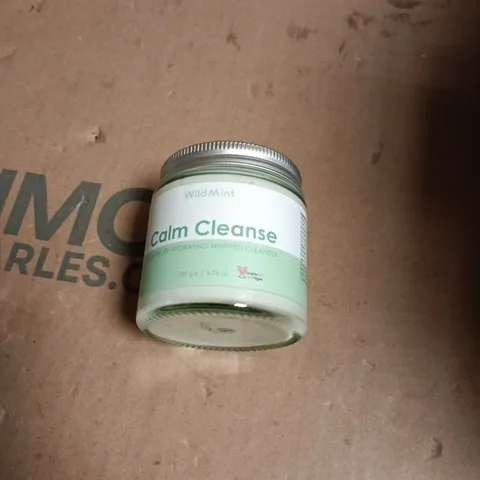 APPROXIMATELY 20 ASSORTED COSMETIC ITEMS INCLUDING WILD MINT CALM CLEANSE , GRUUM FACE SUNSCREEN AND MIO BODY BUTTER 