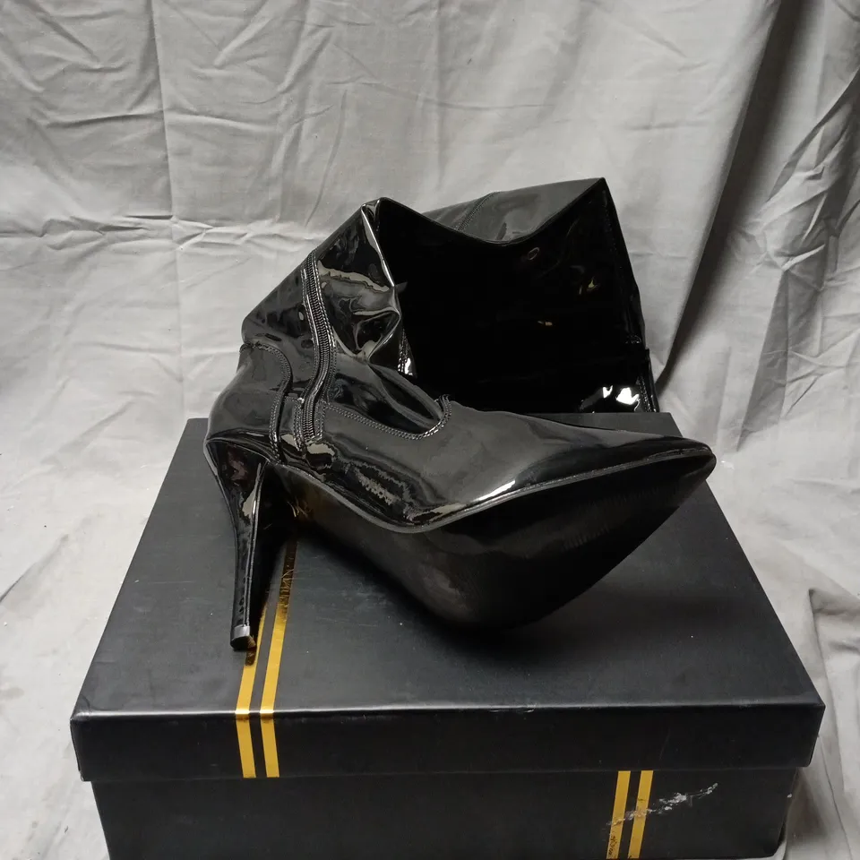 GOLDEN BEADS BLACK PATENT LEATHER THIGH-HIGH BOOTS WITH STILETTO HEELS SIZE 10