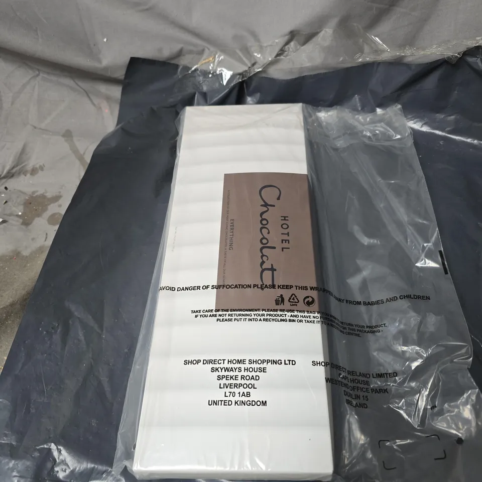 SEALED HOTEL CHOCOLAT EVERYTHING CHOCOLATES SELECTION RRP £29.95