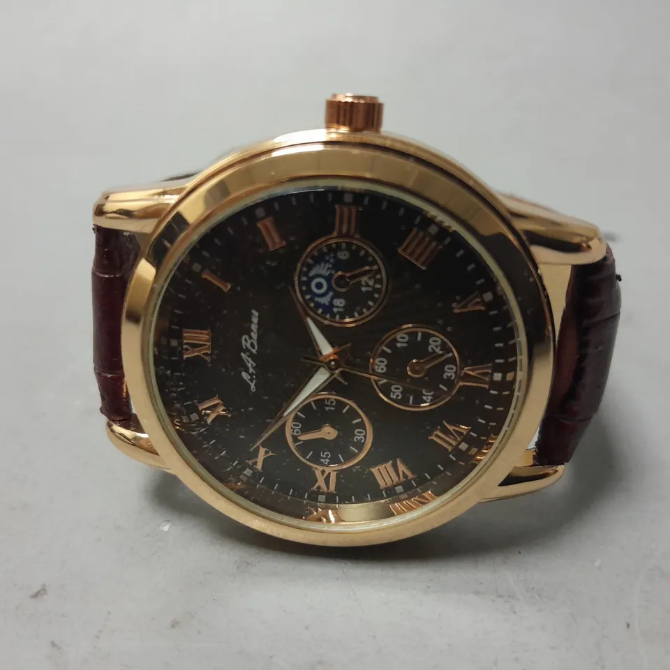 LA BANUS CHRONOGRAPH MOVEMENT LEATHER STRAP WRISTWATCH 