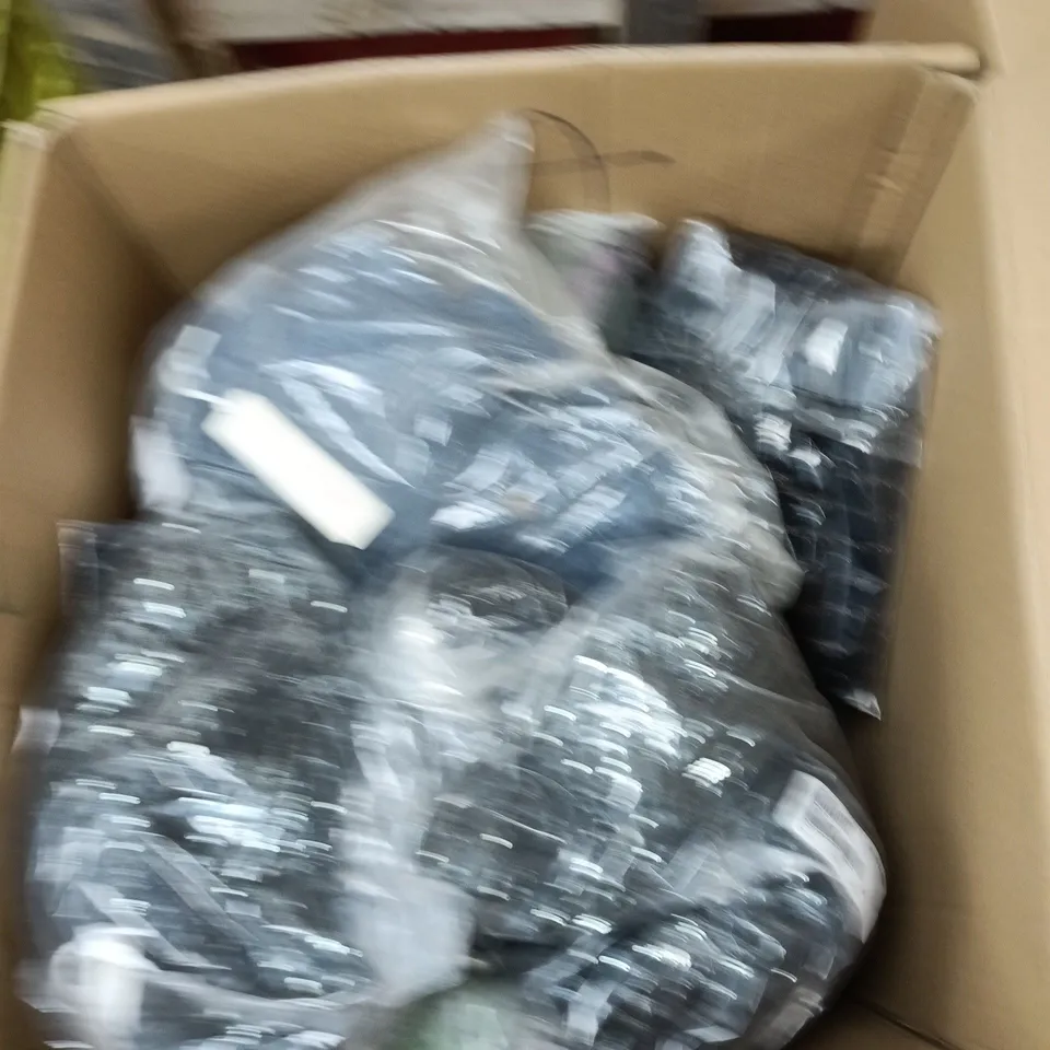 BOX OF APPROXIMATELY 30 ASSORTED CLOTHING ITEMS TO INCLUDE: DANNI MINOUGE SHIRT