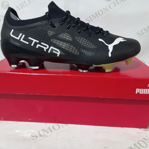 BOXED PAIR OF PUMA ULTRA 1.4 FG/AG FOOTBALL BOOTS IN BLACK UK SIZE 8
