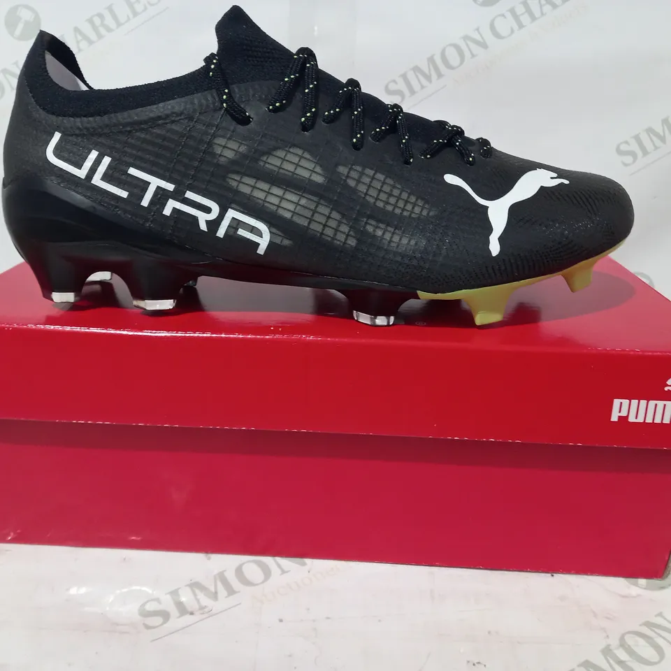 BOXED PAIR OF PUMA ULTRA 1.4 FG/AG FOOTBALL BOOTS IN BLACK UK SIZE 8
