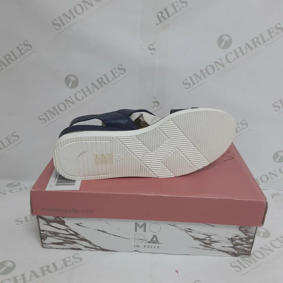 BOXED MODA IN PELLE OLANNA SANDAL SIZE 5