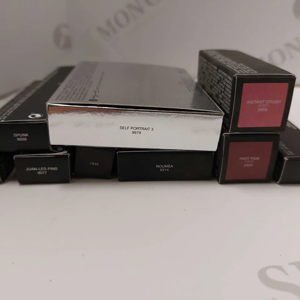 BOX OF APPROX 20 NARS MAKE UP ITEMS TO INCLUDE NARS LIPSTICK, NARS PRECISION LIP LINER AND TINTED SMUDGE PROOF EYESHADOW BASE
