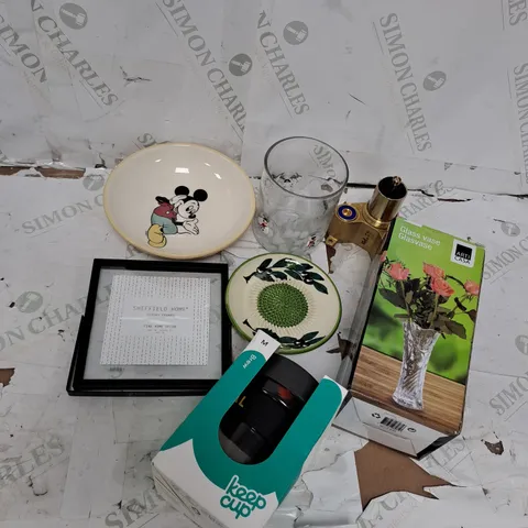 TOTE OF ASSORTED HOUSEHOLD ITEMS TOO INCLUDE GLASSES , FIT LID , PLATES , ETC