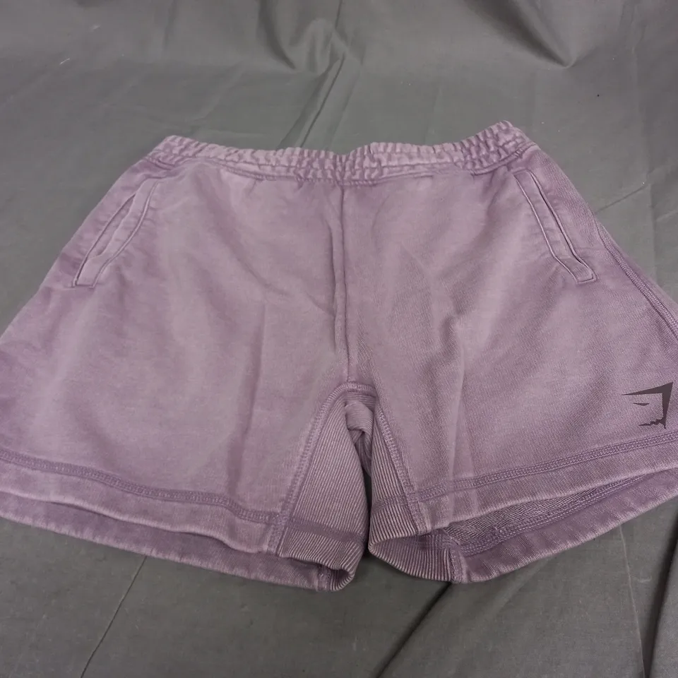 GYMSHARK HERITAGE SHORTS SIZE M