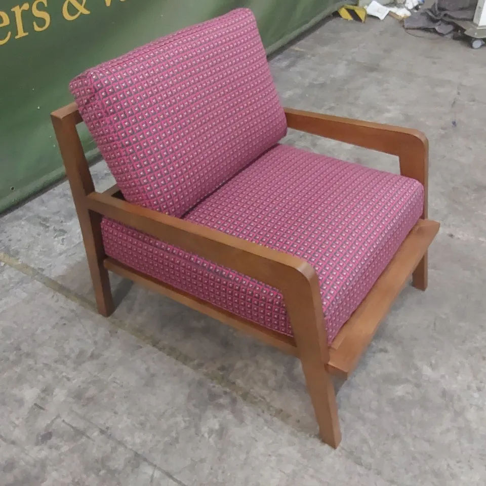 QUALITY DESIGNER ITALIAN MADE NAMY LITTLE ARMCHAIR 