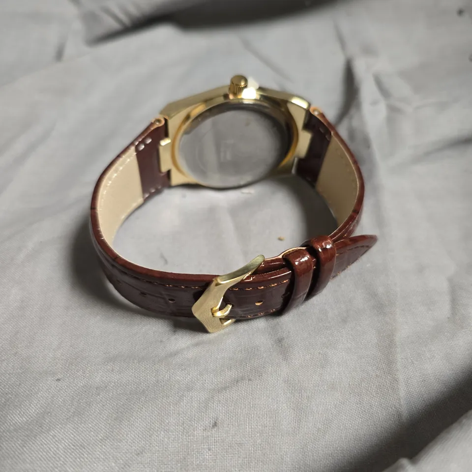 ERNEST FERDINAND GOLD TONE DIAL LEATHER STRAP WATCH 