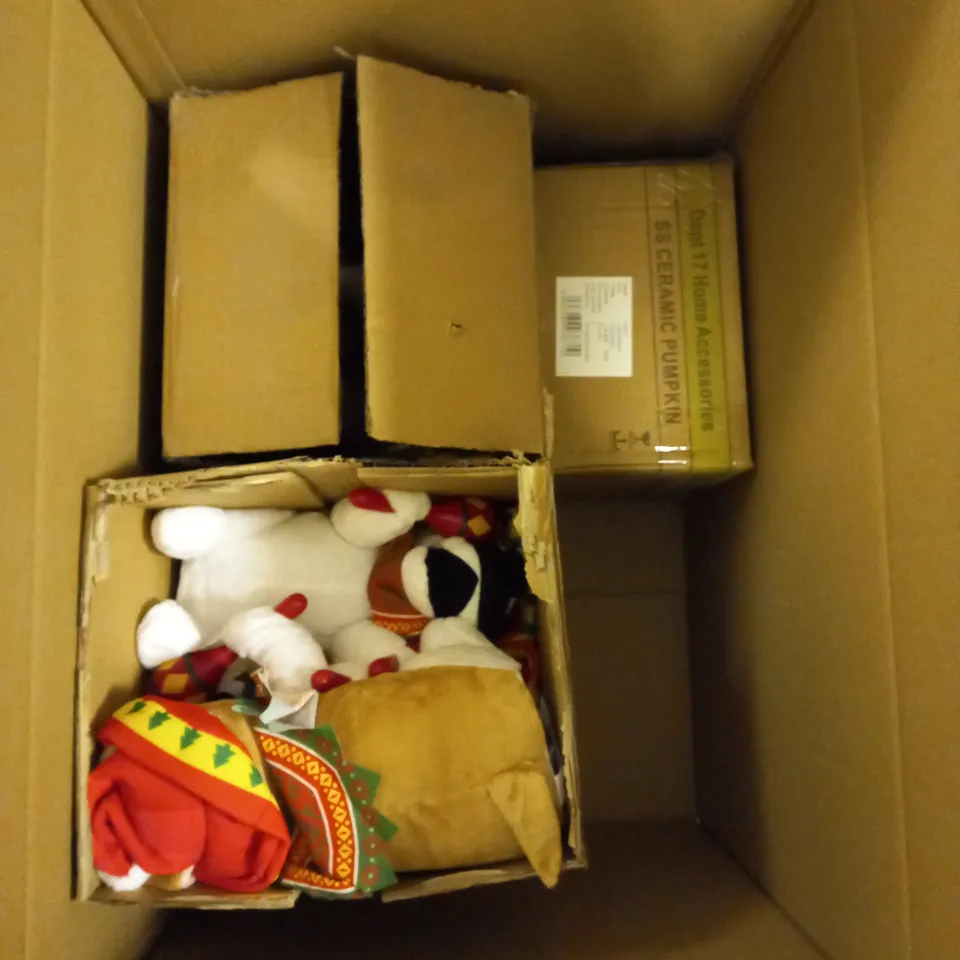 BOX OF APPROX 10 HOME DECOR ITEMS TO INCLUDE ANIMATED DOG, CERAMIC PUMPKINGS AND LARGE LIGHT UP TREES