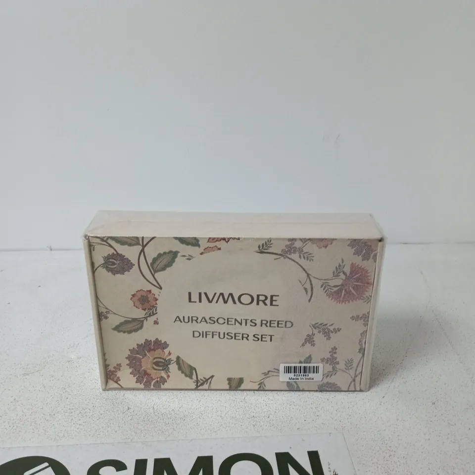 LIVMORE AURASCENTS REED DIFFUSER SET – BOXED
