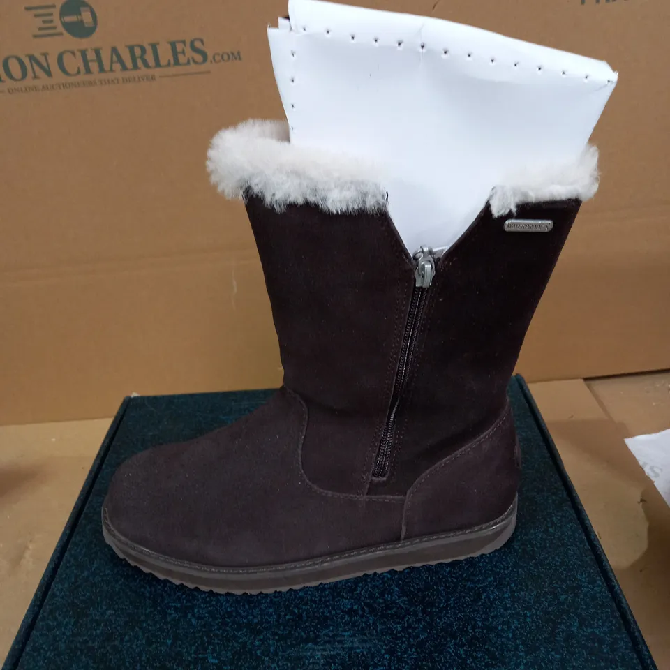EMU AUSTRAILIA GRAVELLY BOOTS - ESPRESSO - SIZE 6