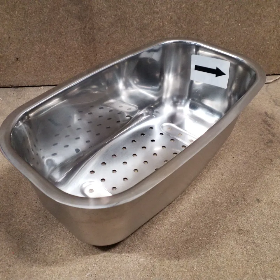 BOXED STAINLESS STEEL COLANDER 