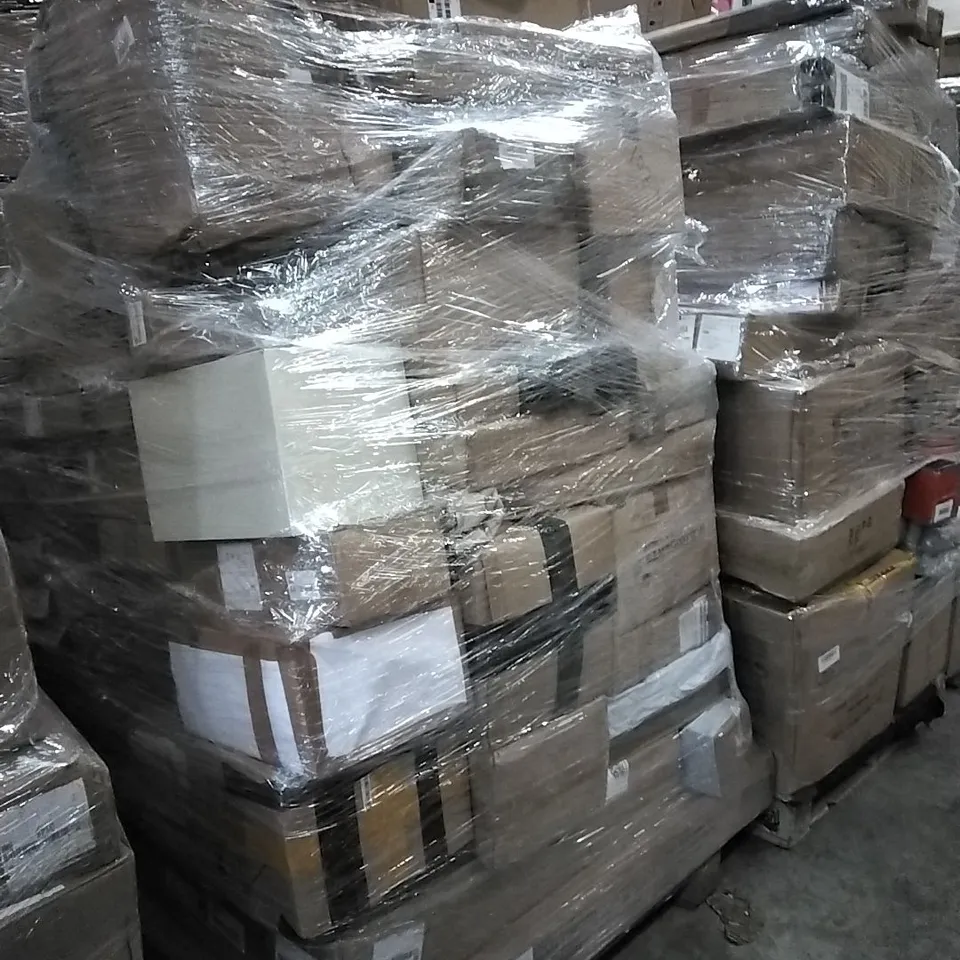 PALLET OF HOUSEHOLD ITEMS TO INCLUDE SHOE RACK, JEWELLERY STAND,  CORNER SHELF AND OTHER ASSORTED ITEMS...