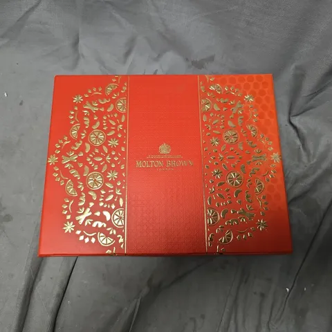 BOXED MOLTON BROWN BATH & SHOWER GEL TRIO