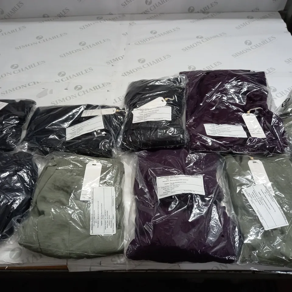BAG OF APPROX 10 ASSORTED CLOTHING ITEMS TO INCLUDE - MAISON DE NIMES