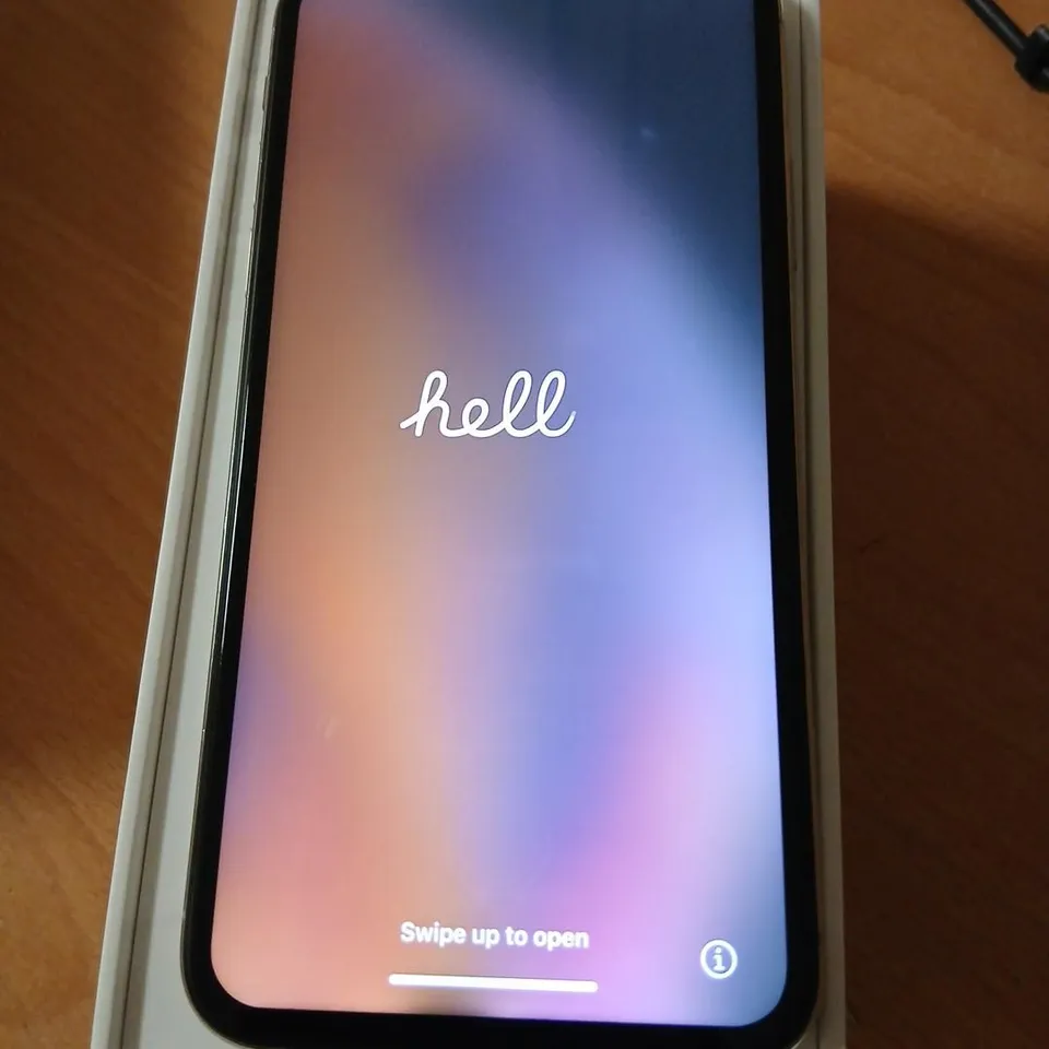 APPLE IPHONE X 256GB – SILVER – BOXED