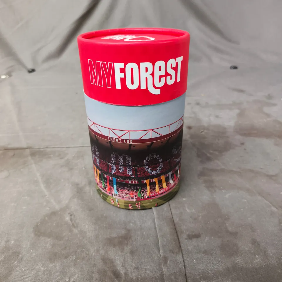 NOTTINGHAM FOREST TRAVEL MUG WITH CREST - RED CUP WITH LID