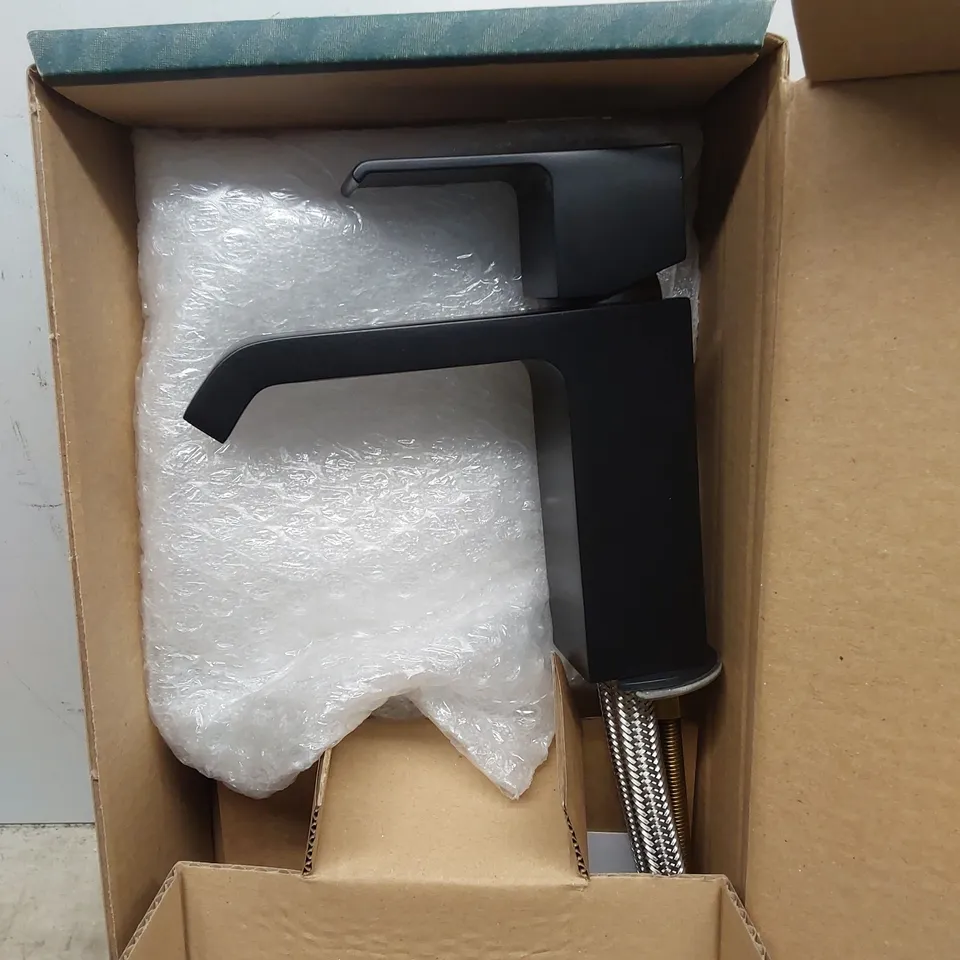 BOXED BRUMA LINEA BASIN MIXER - NIGHT SKY 