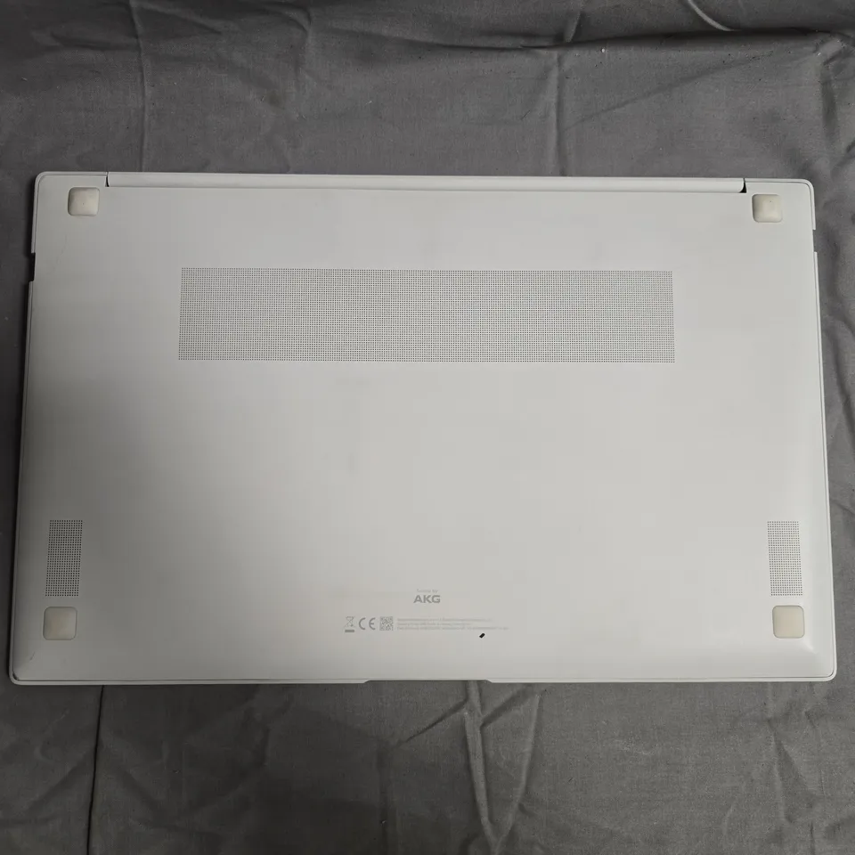 SAMSUNG NP950XDB NOTEBOOK LAPTOP – SILVER