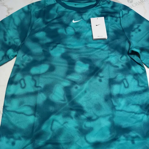 NIKE DRI-FIT T-SHIRT SIZE XL - KIDS