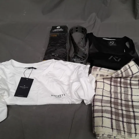 BOX OF APPROXIMATELY 25 ASSORTED CLOTHING ITEMS TO INCLUDE - BELT , SOCKS , T-SHIRT ETC