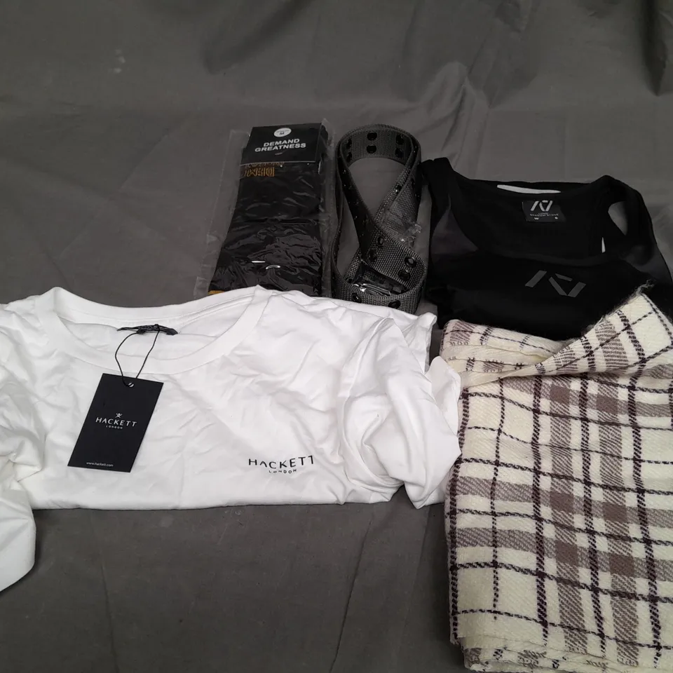 BOX OF APPROXIMATELY 25 ASSORTED CLOTHING ITEMS TO INCLUDE - BELT , SOCKS , T-SHIRT ETC