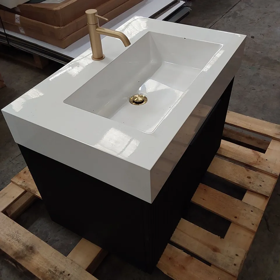 DESIGNER BATHROOM UNIT WITH SINK BASIN AND MIXER 