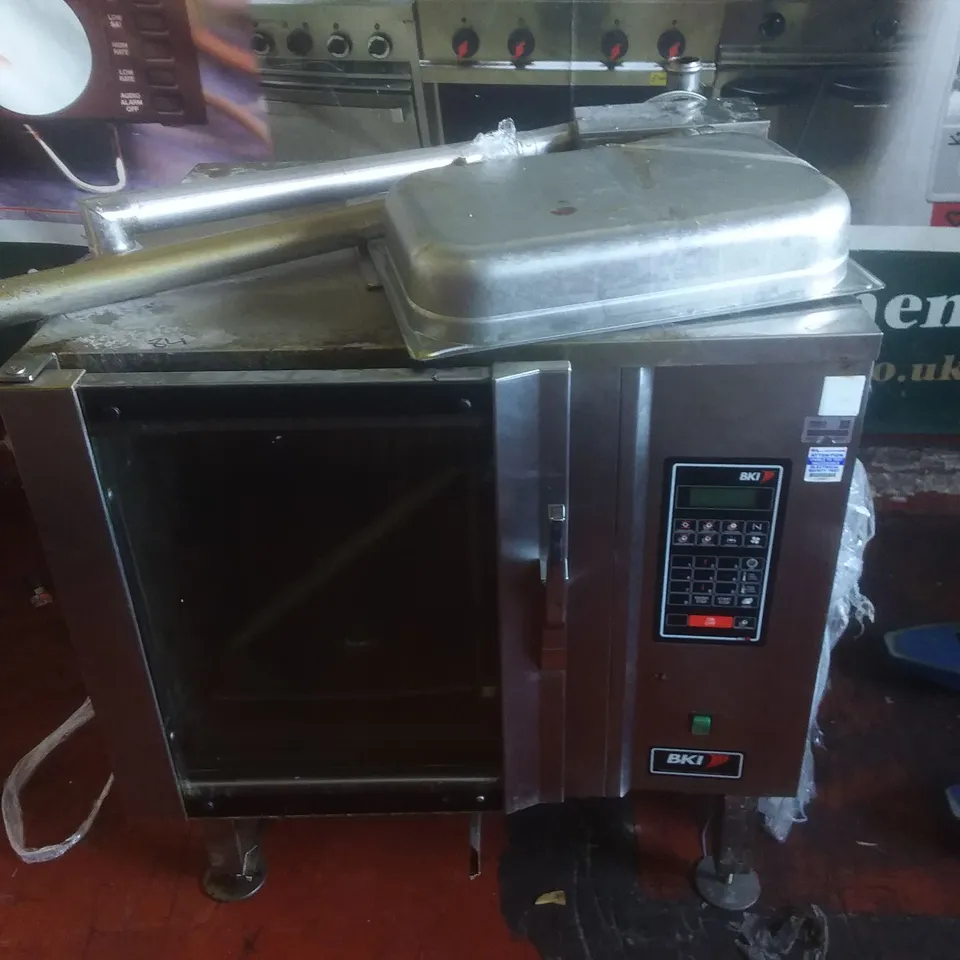 BKI COMMERCIAL OVEN 
