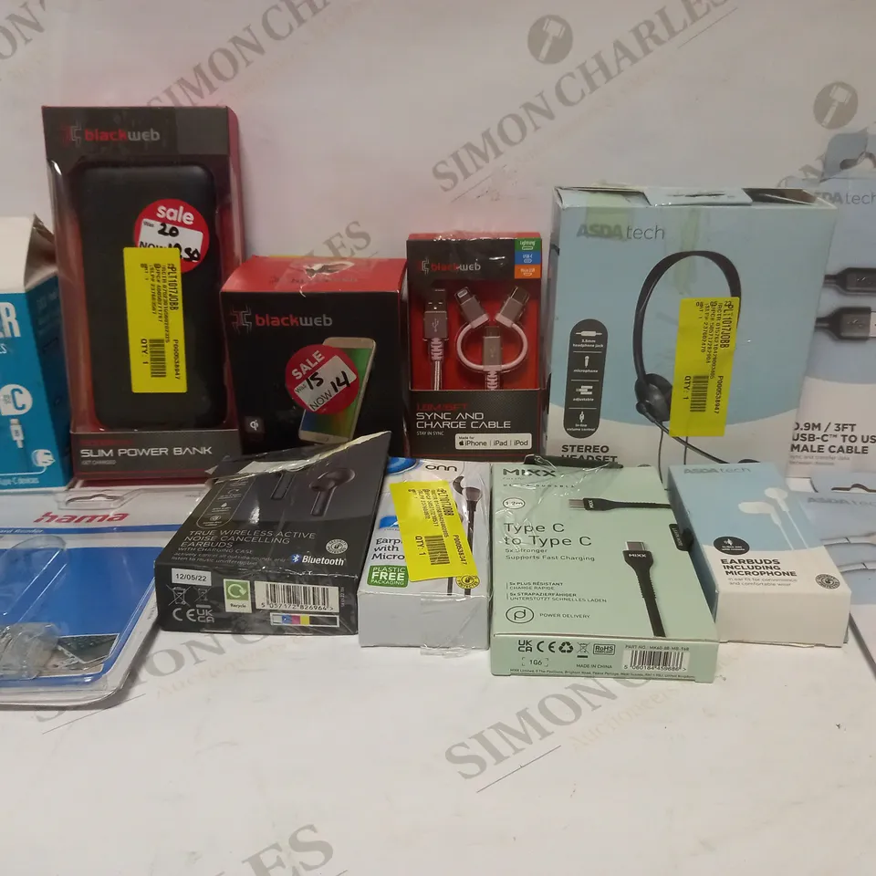 BOX TO CONTAIN APPROX. 20 ASSORTED ELECTRONIC & TECH PRODUCTS, INCLUDES EARPHONES, CARD READER, CHARGING CABLES, POWER BANK ETC 