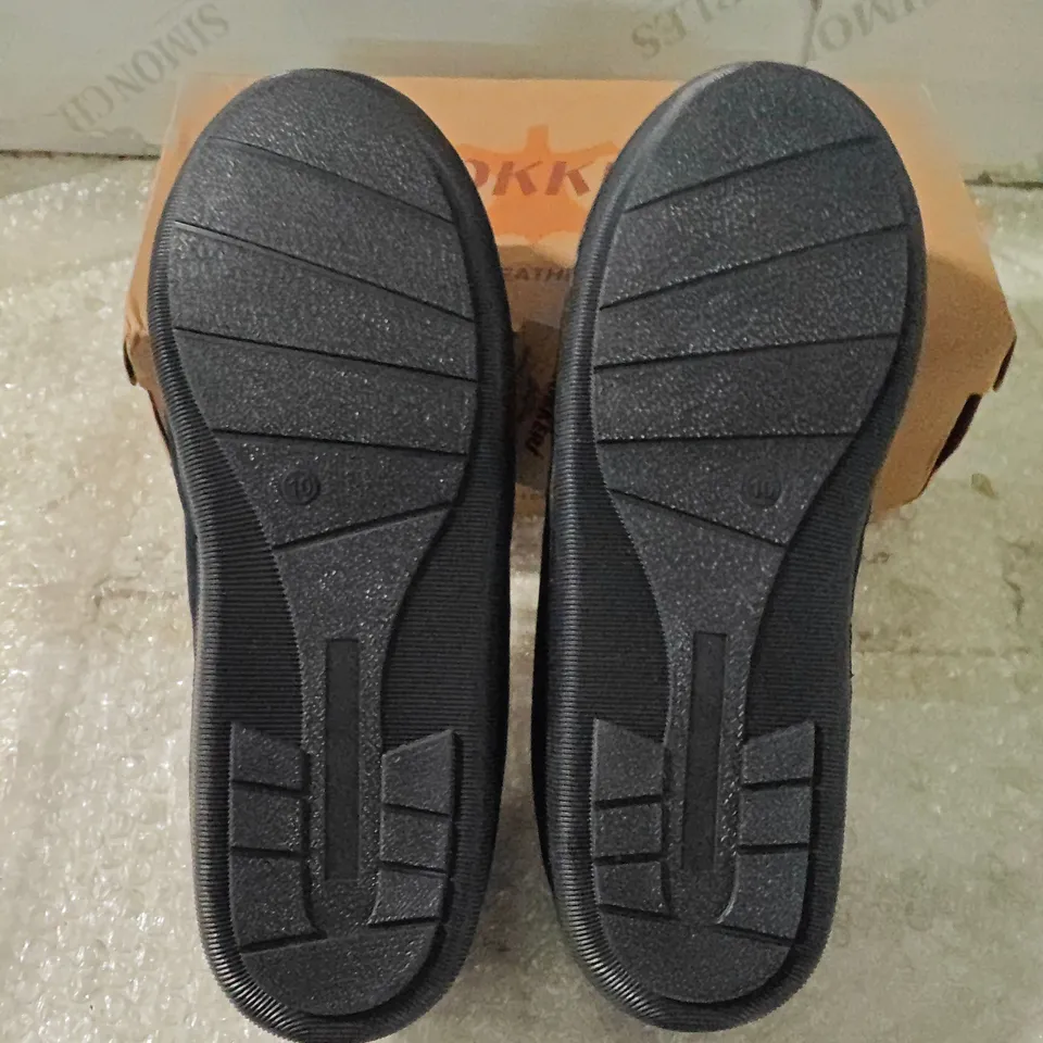 BOXED MONKERS MOCCASIN SLIPPER IN NAVY, UK 10 (MS461CX)