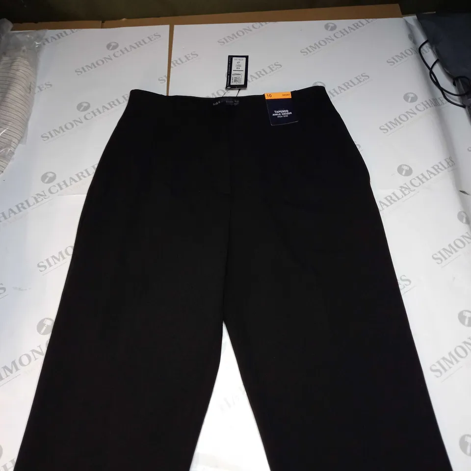 M&S TAPERED ANKLE GRAZER BLACK - SIZE 10