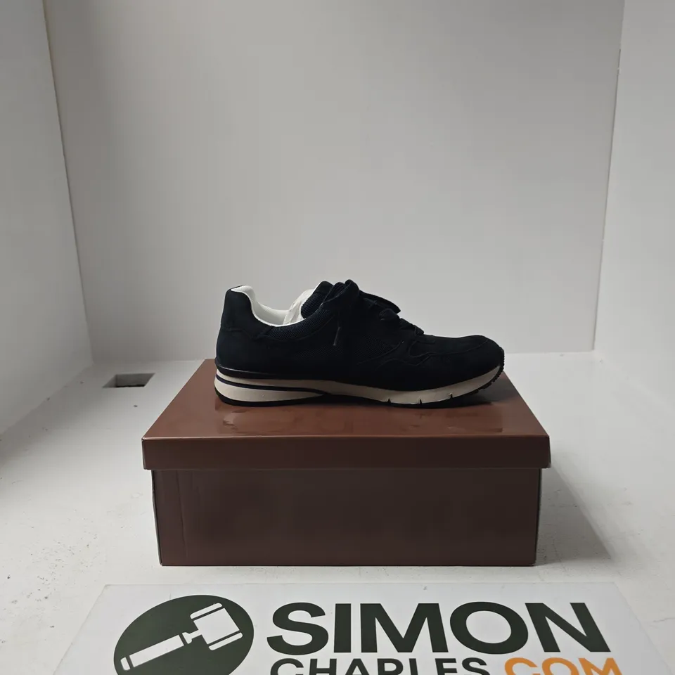 BOXED PAIR OF GABOR LOW TOP TRAINERS SIZE 5