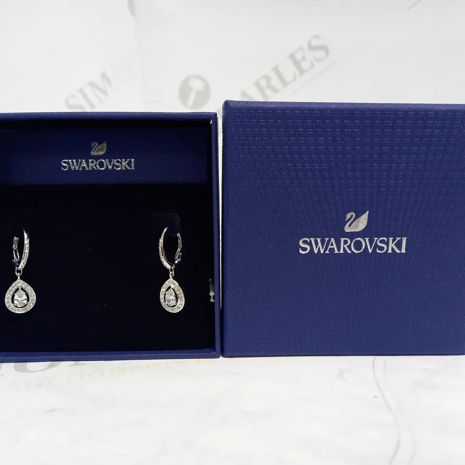 SWAROVSKI DROP EARRINGS