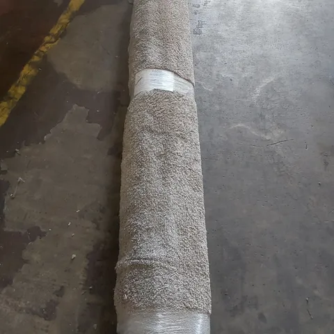 ROLL OF QUALITY SILKY CAMEL CARPET - APPROXIMATELY 2.2 x 4m