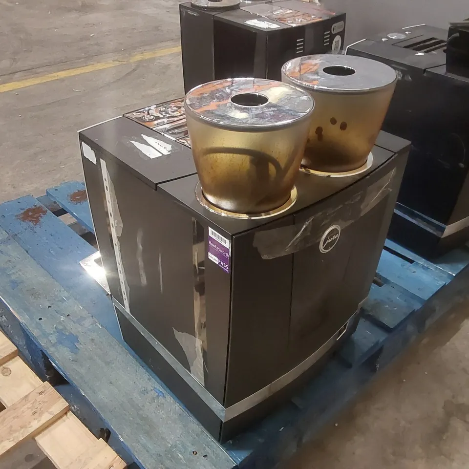 JURA GIGA COMMERCIAL COFFEE MACHINE 