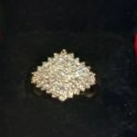 9CT YELLOW GOLD CLUSTER RING SET WITH NATURAL DIAMONDS