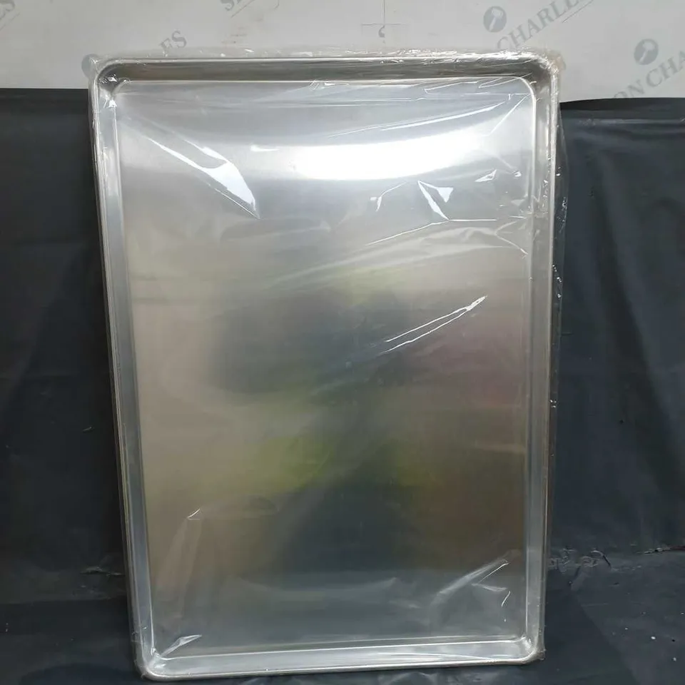 APPROXIMATELY 4 FOOD DISPLAY WARMER ALUMINIUM TRAY SOLID