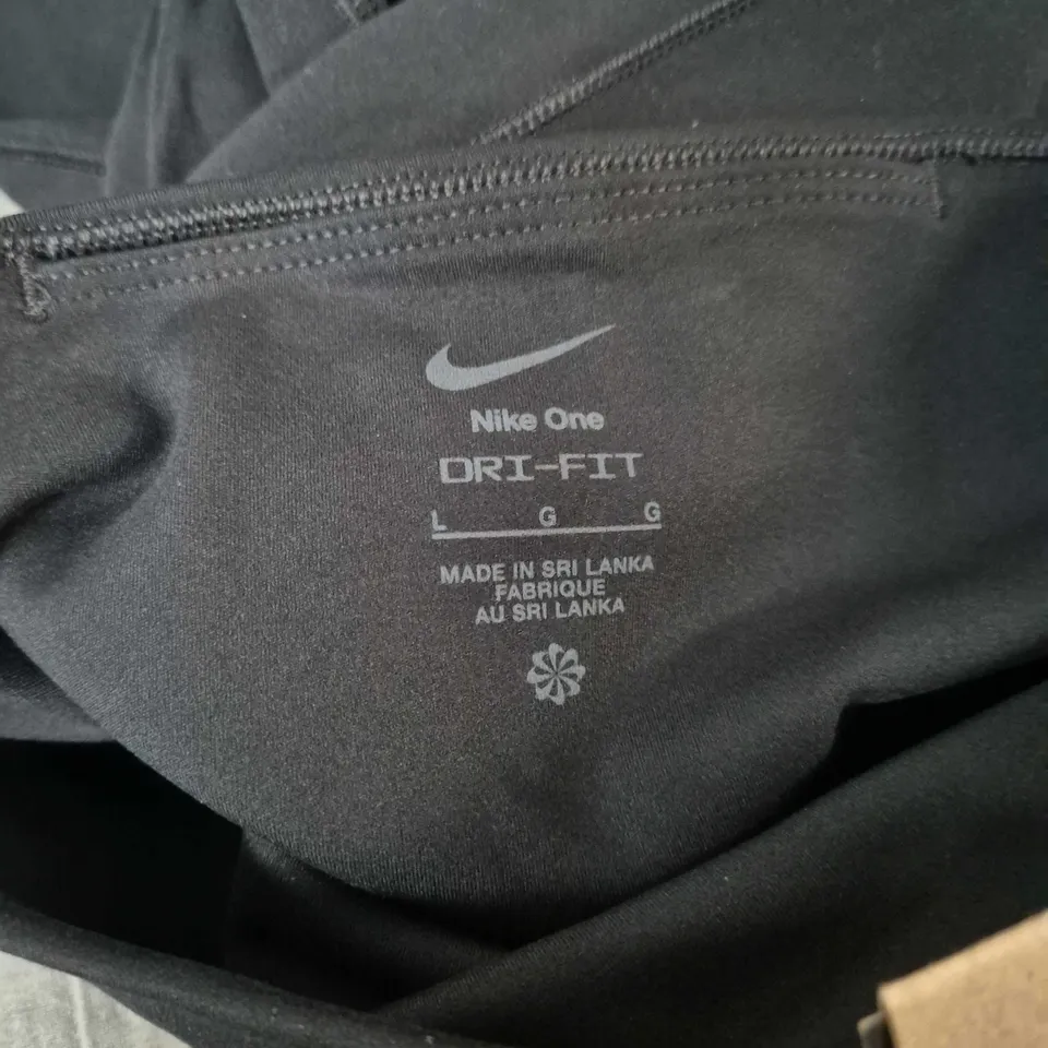 NIKE ONE DRI-FIT BLACK TRAINING TROUSERS WITH SWOOSH LOGO