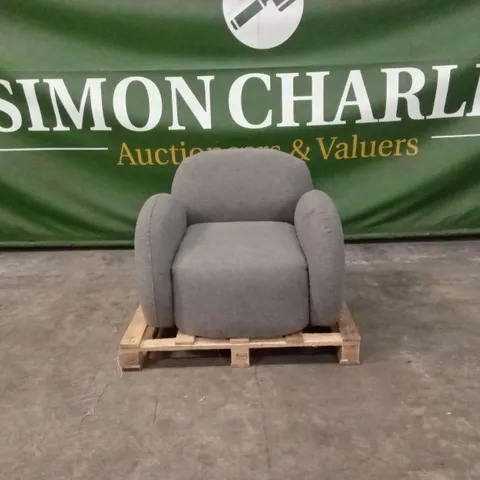 QUALITY DESIGNER GREY FABRIC UPHOLSTERED CHAIR