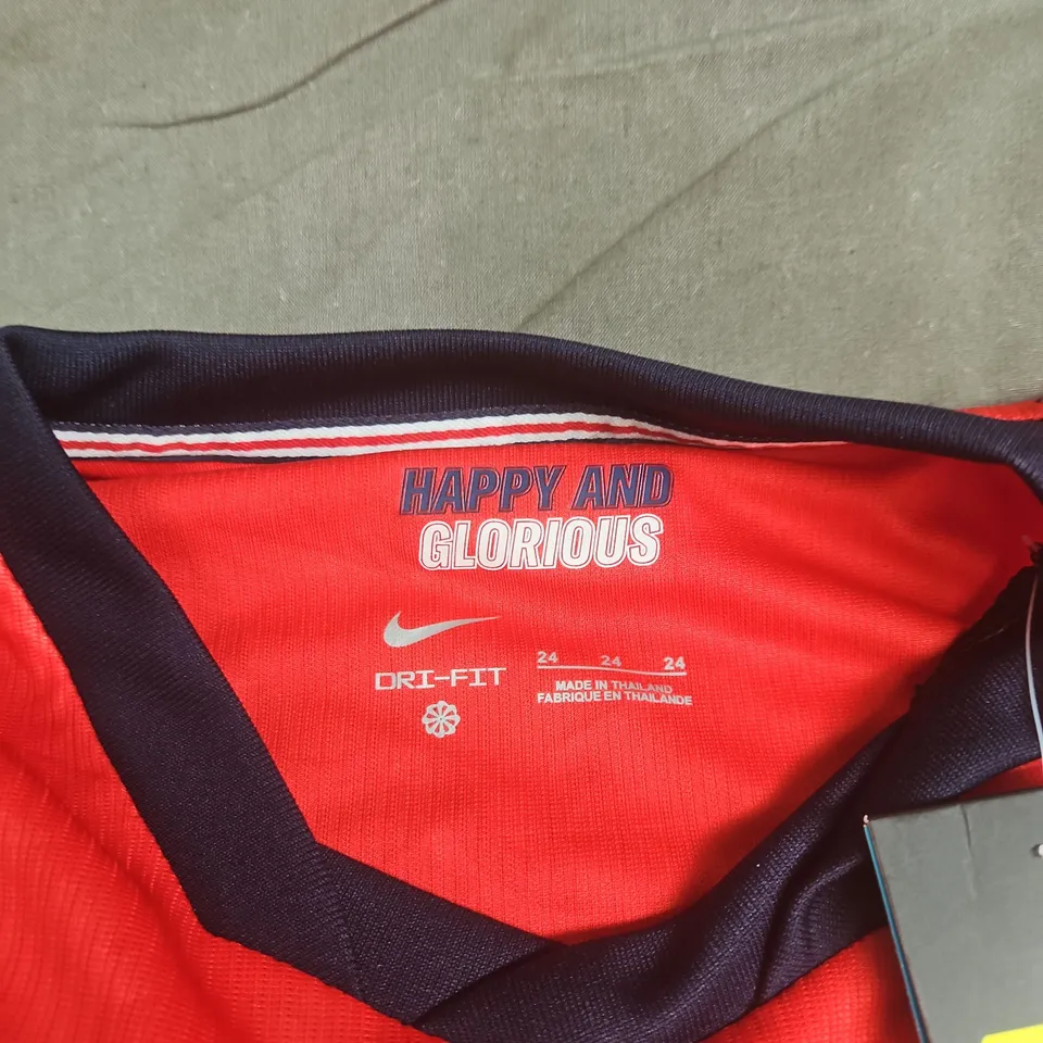 NIKE MENS ENGLAND FOOTBALL KIT - TOP, SHORTS AND SOCKS SIZE 24