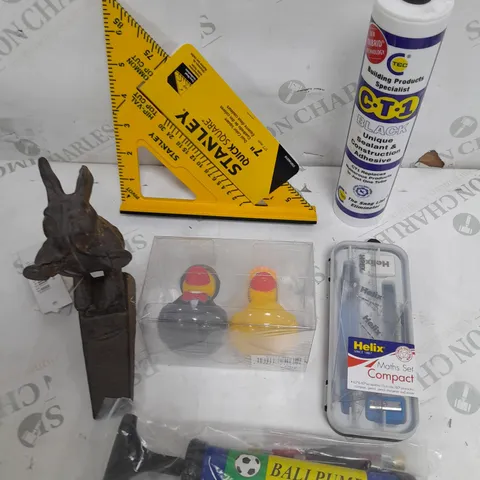 BOX OF APPROXIMATELY 15 ASSORTED ITEMS TO INCLUDE - STANLEY QUICK SQUARE, RUBBER DUCK, MATHS SET COMPACT ETC