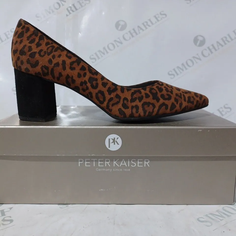 BOXED PAIR OF PETER KAISER OUTLET NAJA COURT SHOES IN LEOPARD PRINT DESIGN SIZE 6