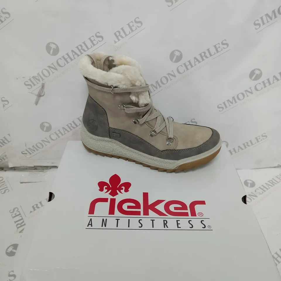 BOXED PAIR OF RIEKER ANTISTRESS WARM HIKING BOOTS SIZE 6.5 CREAM 