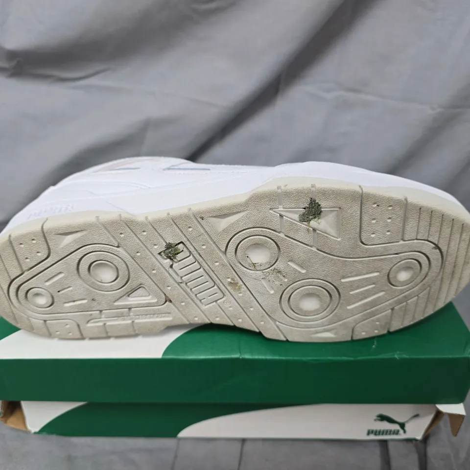 BOXED PAIR OF PUMA SLIPSTREAM TRAINERS IN WHITE - UK 7.5