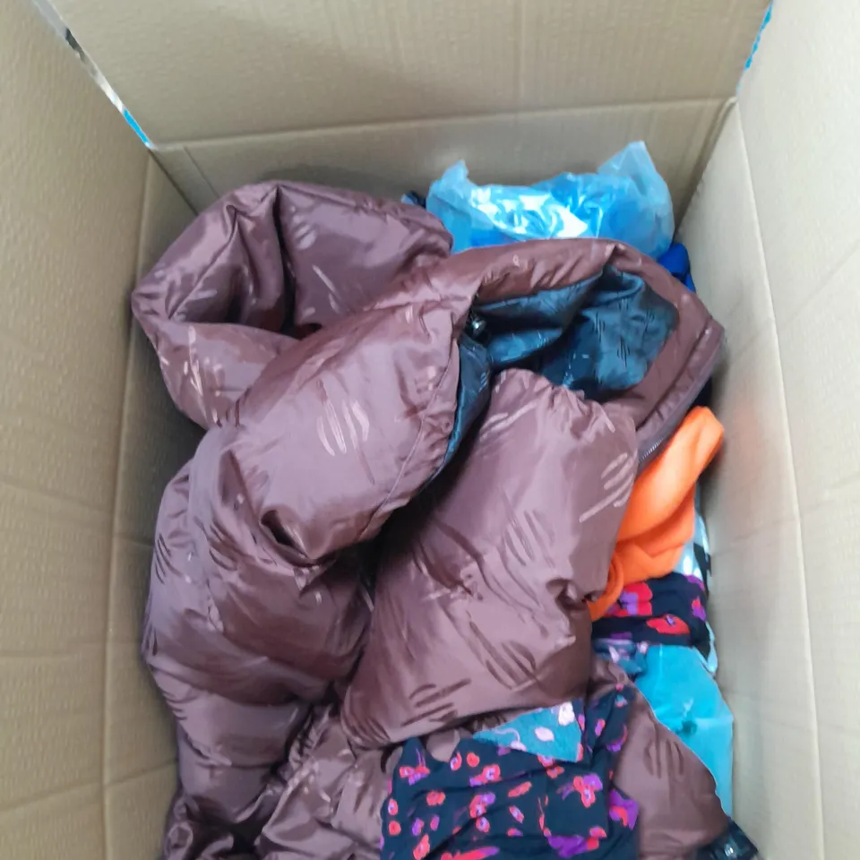 LARGE BOX OF ASSORTED CLOTHING ITEMS IN VARIOUS COLOURS AND SIZES INCLUDING TROUSERS , TOPS AND JUMPERS 