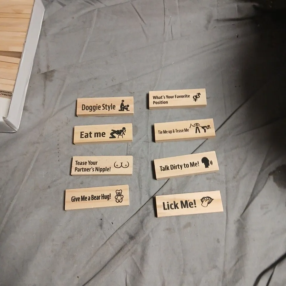 I FUCKING LOVE YOU – ADULT NOVELTY WOODEN TOKEN BOX SET 