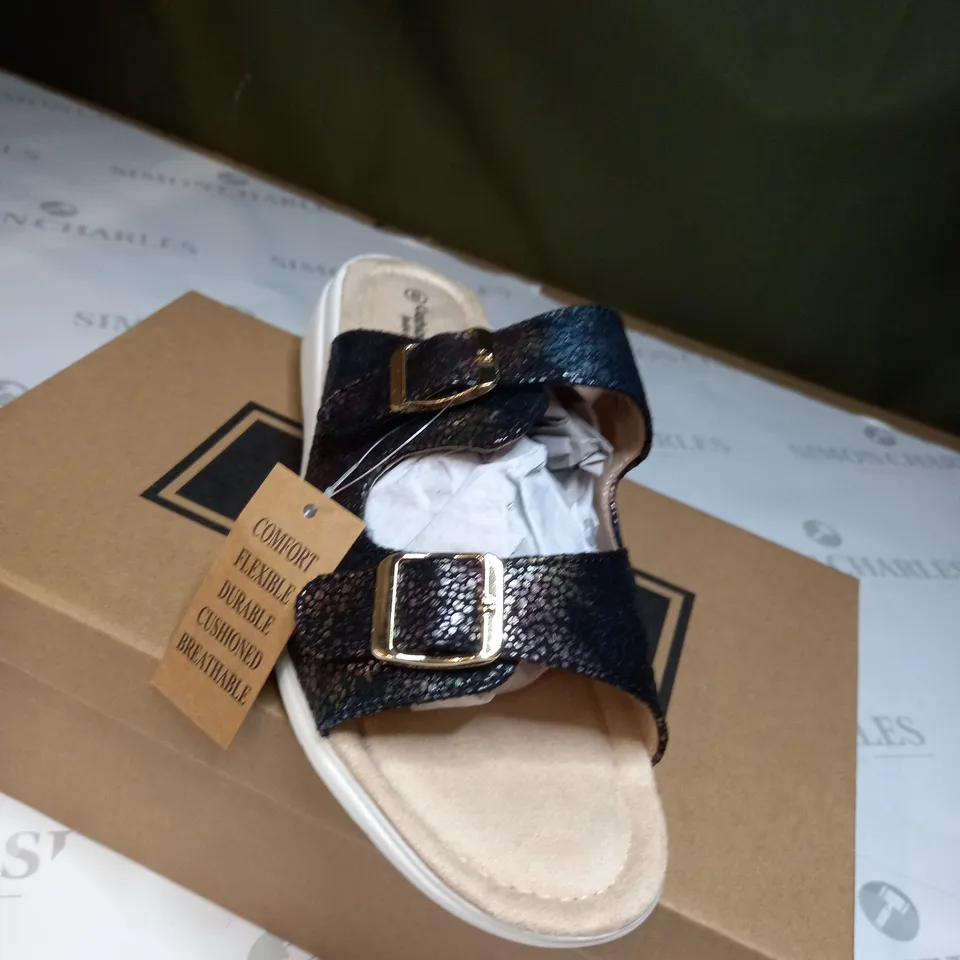 BOXED PAIR OF CUSHION WALK STRAPPY SANDALS - SIZE 8
