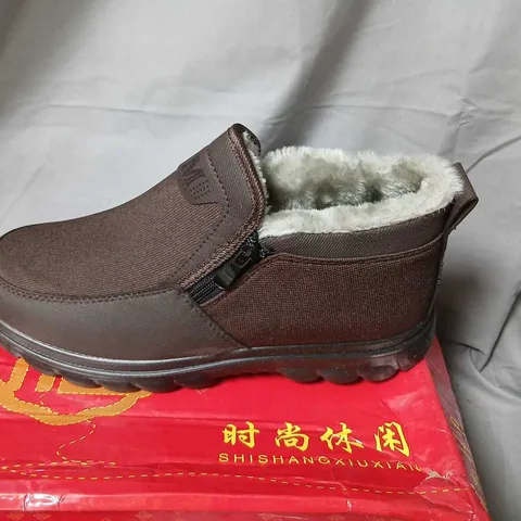 BROWN FAUX-FUR-LINED WINTER BOOTS – UK 9 (EU 44)